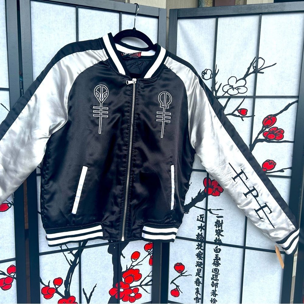 Top Official Twenty One Pilots Bomber silky jacket  good condition size Medium